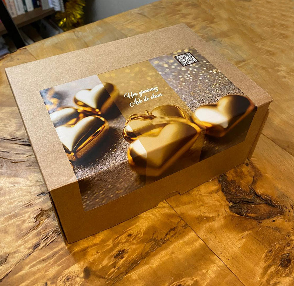 Afrodizyak Etkili Mum ve Yağ Hediye Kutusu